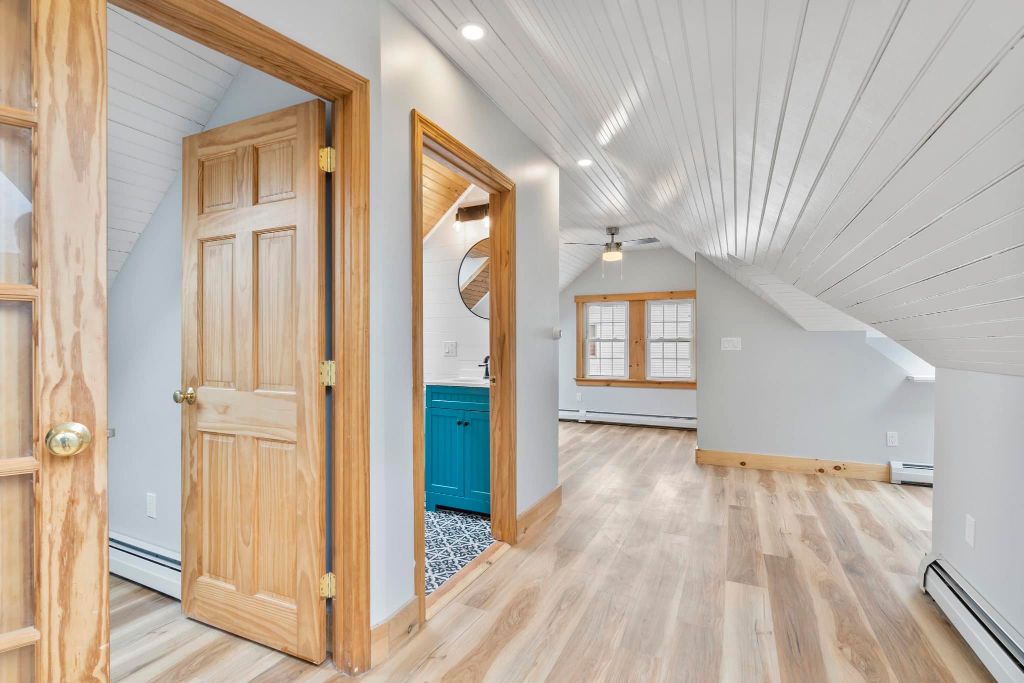 Second story master suite addition in Southern Maine